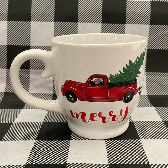 MHI Christmas Mug Set Classic Truck Camper Design - Picture 4 of 5